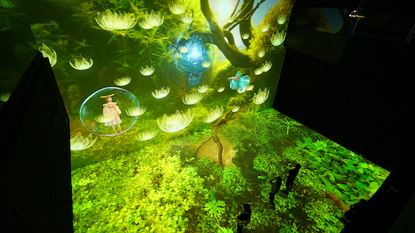 8KVR インタラクティブアート『カナシミの国のアリス』